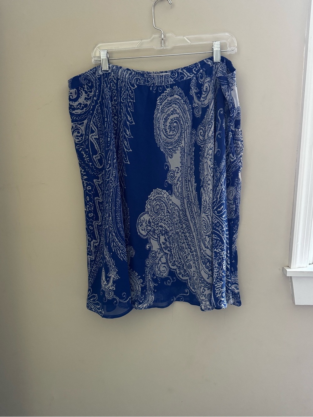 Liz Claiborne Blue and White Paisley Midi Skirt